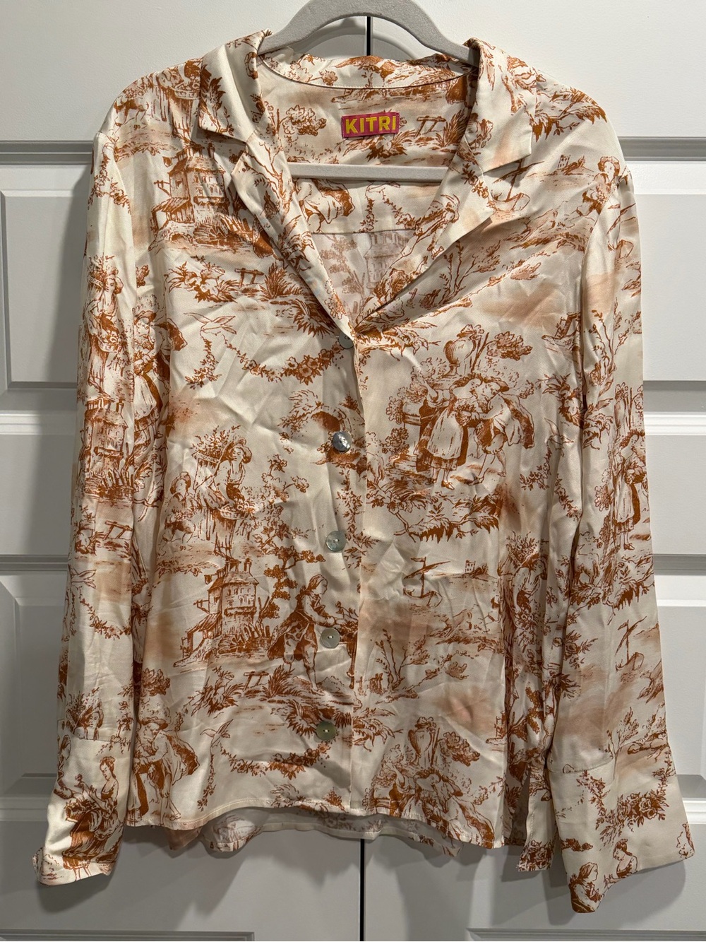 KITRI Cream and Brown Toile Scenic Print Button-Front Women’s Top